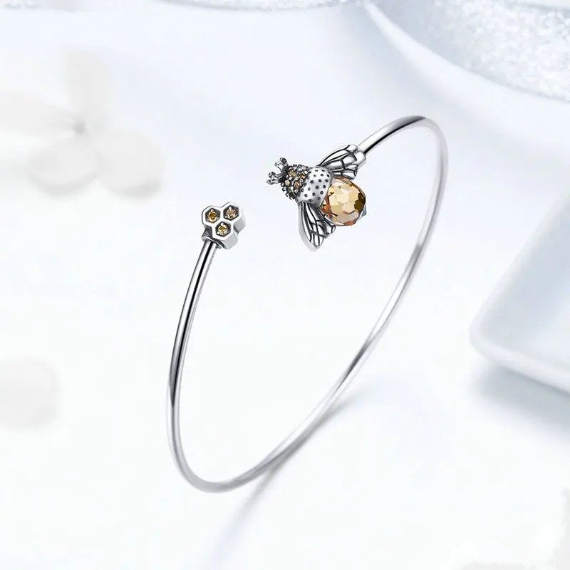 ˇStella JewelryˇCrystal Yellow Bee Bangle Silver Cute Insect Bracelets for Women
