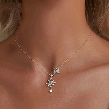 ˇStella JewelryˇSnowflake Pendant Necklace Heart-shaped Moonstone Starburst Neck Chain