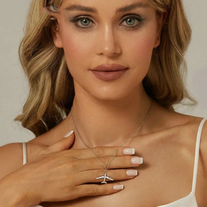 ˇStella JewelryˇDelicate Airplane Pendant Necklace Platinum Plated Necklace