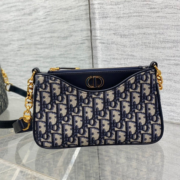 CD HOBO AVENUE 21CM BLAU SCHRÄGSTICKEREI