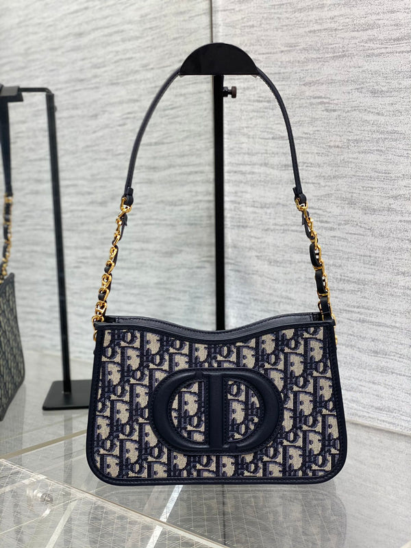 CD SIGNATURE HOBO 23,5 CM BLAU SCHRÄGSTICKEREI
